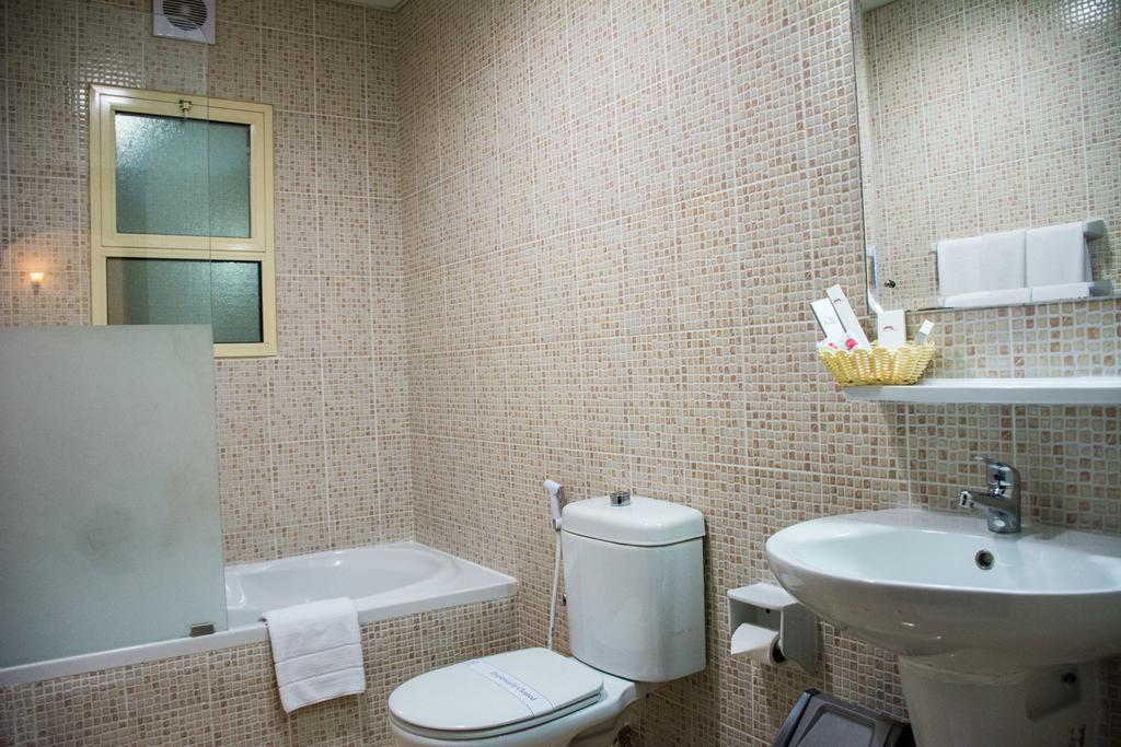 President Suites Apartments Манама Екстериор снимка