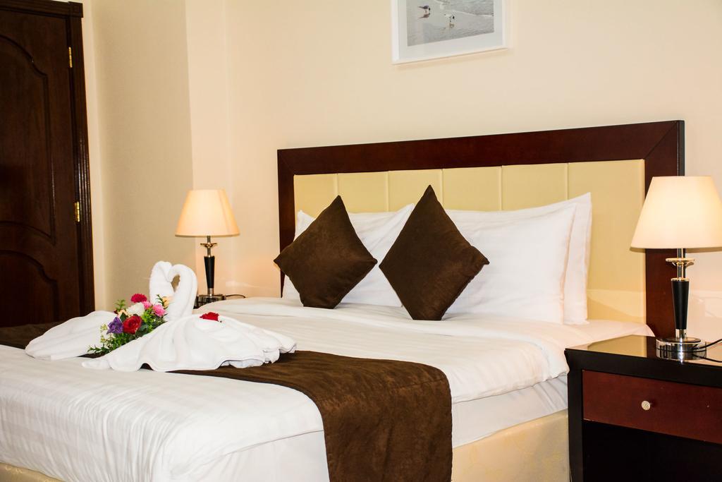 President Suites Apartments Манама Екстериор снимка