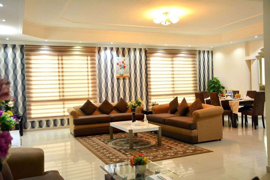 President Suites Apartments Манама Екстериор снимка