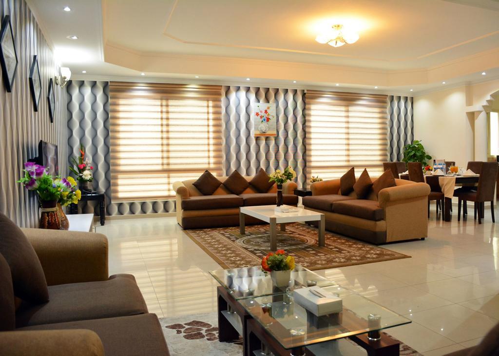 President Suites Apartments Манама Екстериор снимка