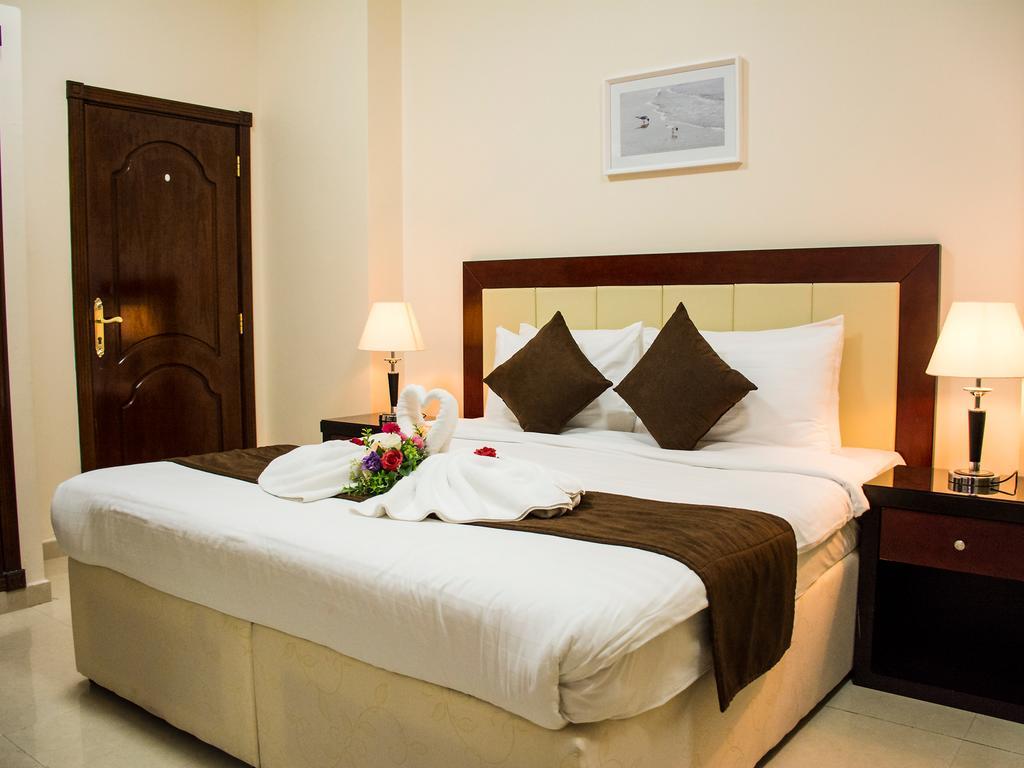 President Suites Apartments Манама Екстериор снимка