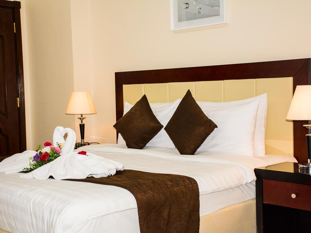 President Suites Apartments Манама Екстериор снимка