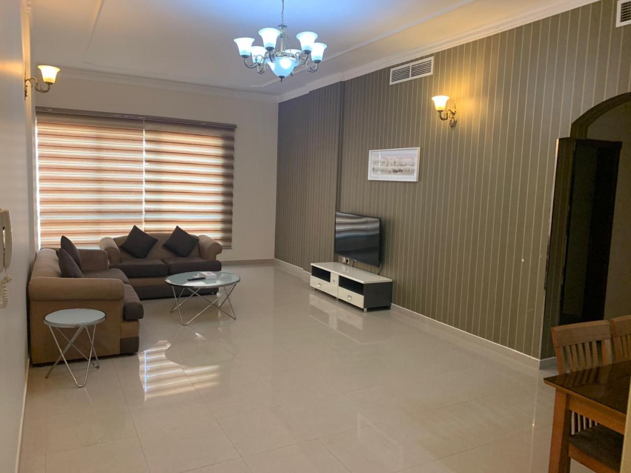President Suites Apartments Манама Екстериор снимка