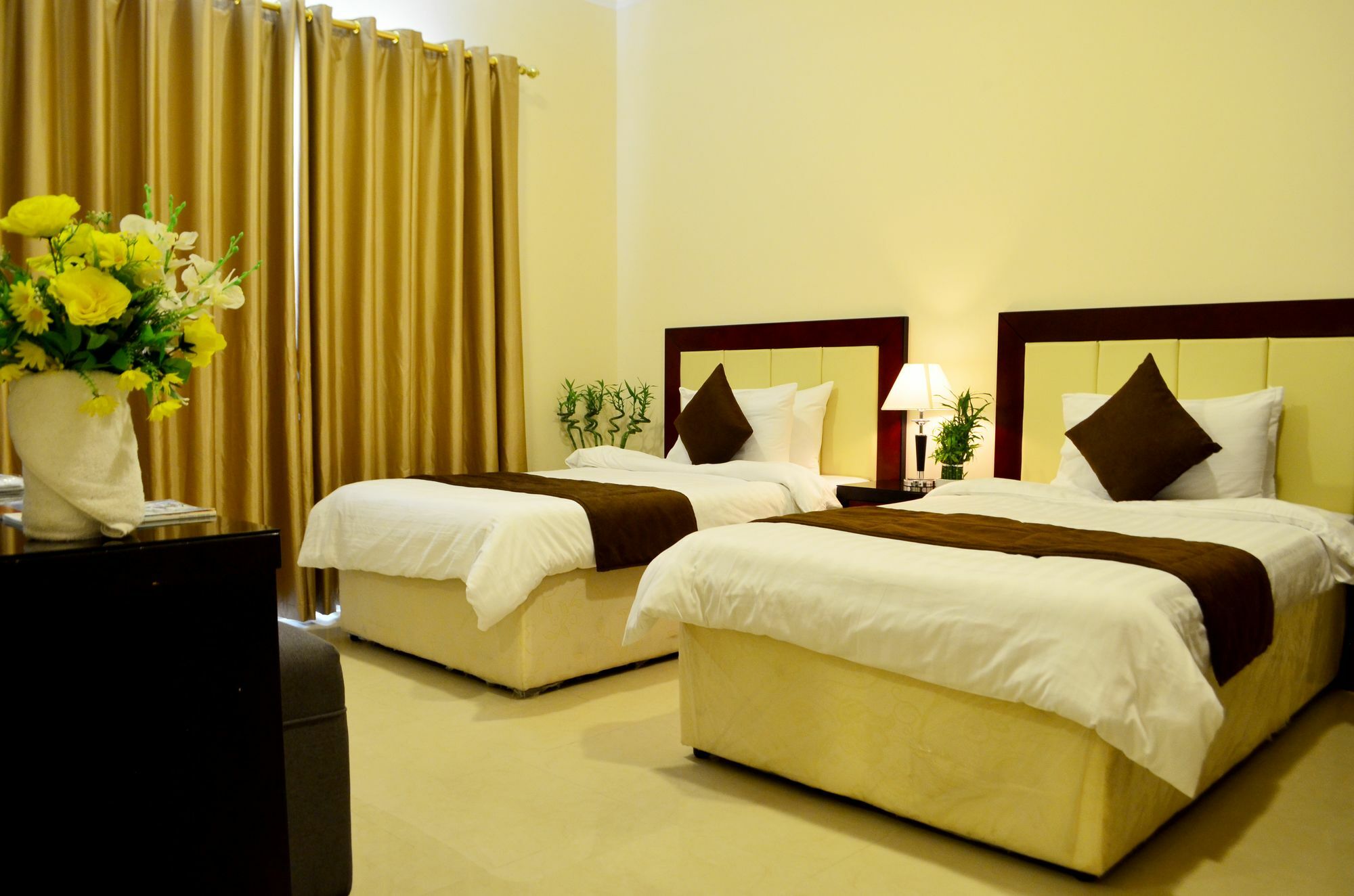 President Suites Apartments Манама Екстериор снимка