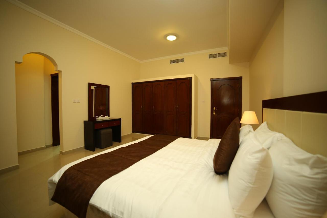 President Suites Apartments Манама Екстериор снимка